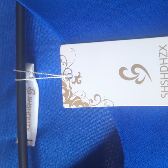 Dress - Picture 4 of 5